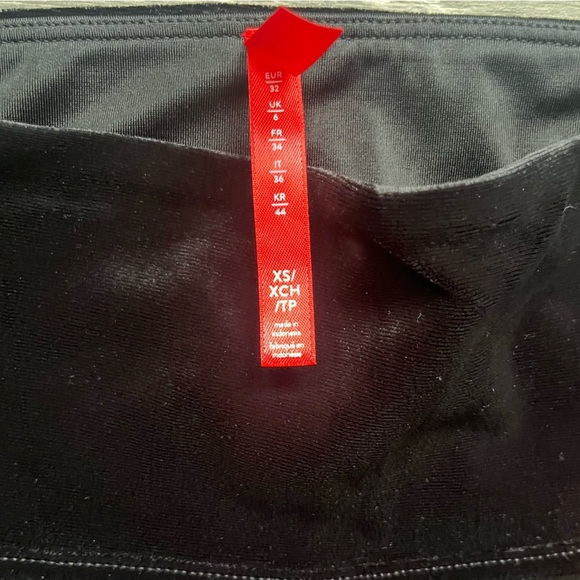 NEW SPANX Velvet Velour Black Soft Party Night Out Date Holiday Leggings Size XS - Picture 3 of 6